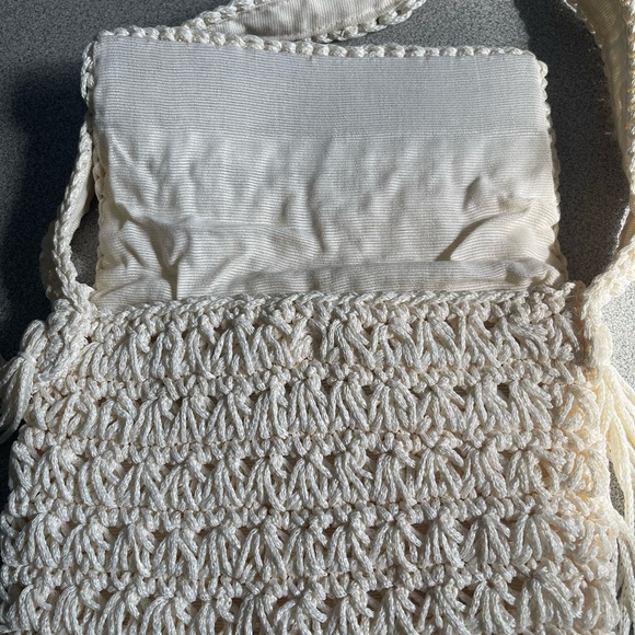 Vintage Goldco Crochet Cream Handbag - Picture 3 of 9